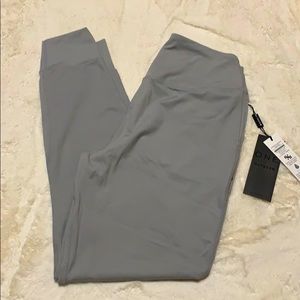 One by Glyder Granite Pure Women’s Jogger Large